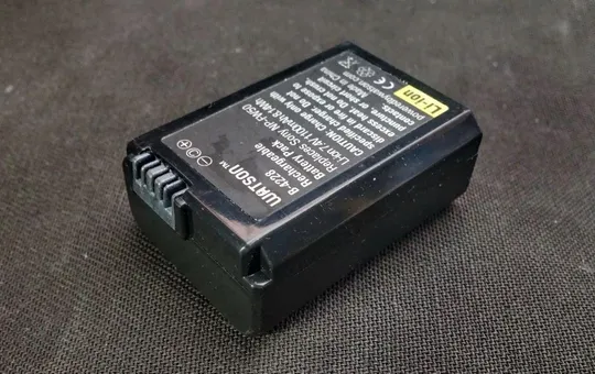 Sony NP-FW50 Li-ion аккумуляторная батарея 7.4V 1100mAh 8.14Wh неоригинальная Watson Продаж