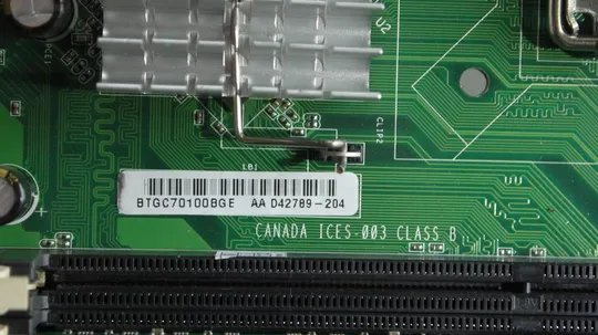 Материнская плата Intel D102GGC2 ATI XPRESS 200 PCI-E + Pentium D 945 HT 3.40GHz/4M/800 + 1Gb DDR2 Продаж