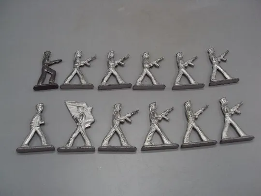 Детские игрушки фигурки солдатики оловянные моряки матросы знаменосец металл ссср лот 12 шт №15372 Ціна