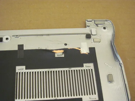 номер0917-22 корпус корито дно піддон корпуса нижний корпус (дно) для ноутбука низ 0YHD18 AM1BG000703 для DELL XPS 15 9550 9560 Precision 5510 M5510 M5520 оригінал Характеристики