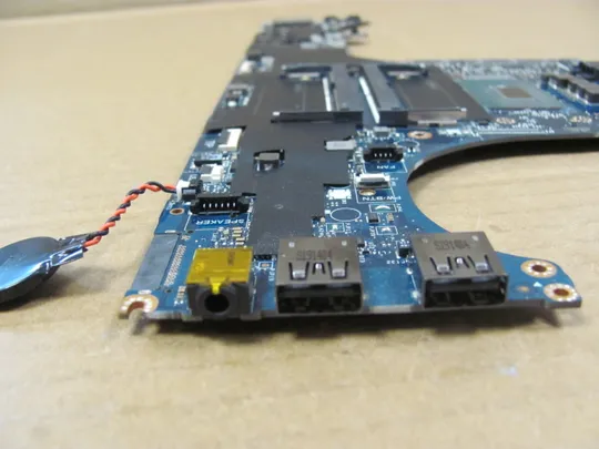 843-16 материнська плата SR3Z1  i5-8400H DAP10 LA-F591P для Dell Precision 7530 7540 M7540  оригінал Недорого