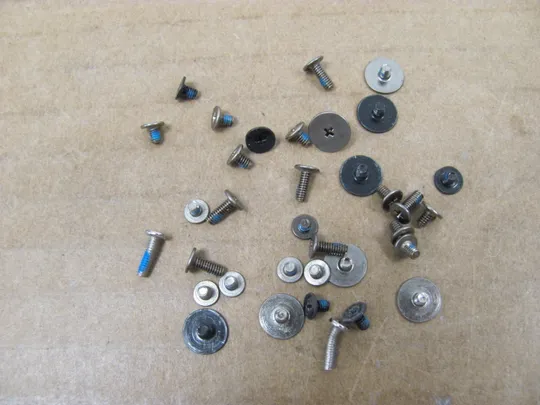 868-1 комплектуюче гвинти  для  Toshiba Dynabook SATELLITE C50 C50-E C50-H C50-G оригінал Продаж