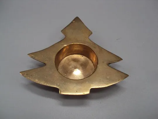 Подсвечник елка латунь елочка высота 2,1 см, длина 10,4 см, ширина 10,2 см вес 90,84 г №14569 Ціна