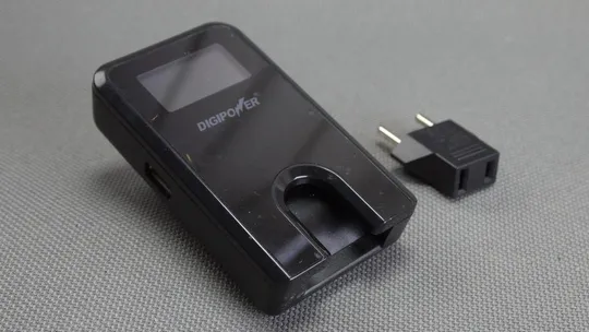 Зарядное устройство Digipower TC-55N для аккумуляторов Nikon ENEL5, ENEL8, ENEL10, ENEL11 and ENEL12 Вживане Ціна