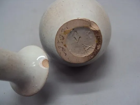 Вазочка керамика ваза цветочки высота 21,4 см под реставрацию №13974 Недорого