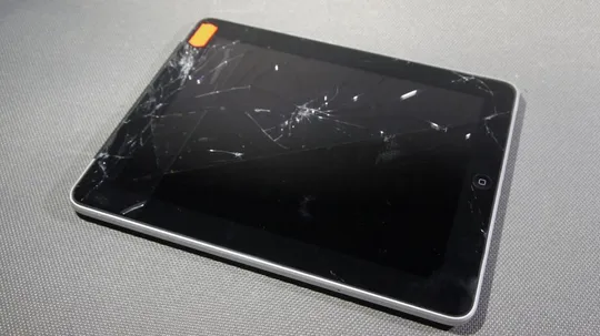 Купити Планшет #14 алюминиевый Apple iPad 1 Wi-Fi - Model A1219 16Gb яркий IPS дисплей