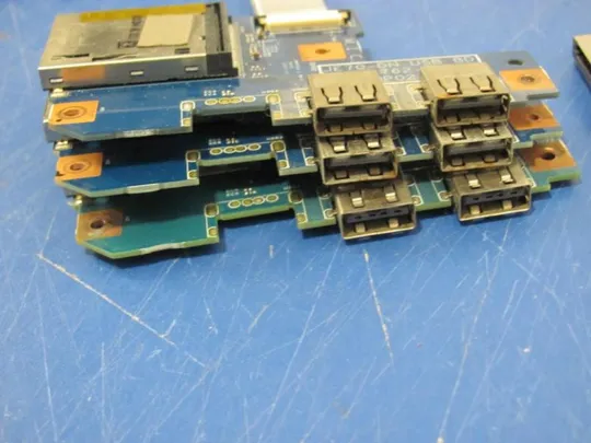 Купити №134-6 USB роз'єм, картридер 48.4HP02.011 для PACKARD BELL MS2291 Aspire 7741 7741G 7551 оригінал