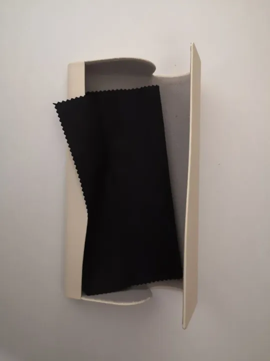 Комплект чохол для окулярів, Серветка та Тестова карта для перевірки захисту від синього світла на лінзах, УФ-тест з ультрафіолетовим ліхтариком (17) Продаж