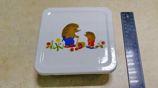 Лоток контейнер емалірований дитячий посуд Їжачки старий радянський Вживане #3 Ціна