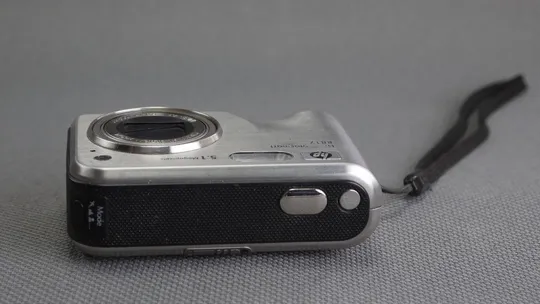 Металлический цифровой фотоаппарат HP Photosmart R817 5.1Mpix zoom lens 5.8-29.0mm f2.8-4.7 Вживане З аукціону