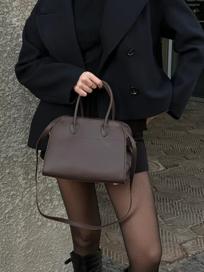 фото, Сумка The Row Soft Margaux 26 Bag in Leather Brown 99720