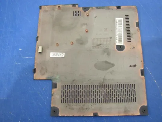 №43-31 сервісна кришка 13N0-ZKA0A01 13N0-ZKA0A21 для Medion Akoya E6228 оригінал З аукціону