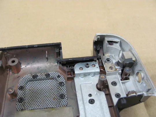 442-2 Кришка дно піддон корпуса 639399-001  для  HP Pavilion DV7 DV7-6000 DV7T  оригінал На торгах