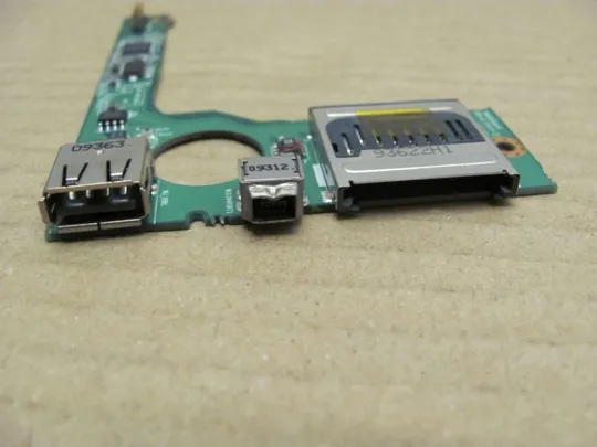 555-22 плата USB CARD 6-71-W8701-D02A для Clevo W87CU оригінал З аукціону