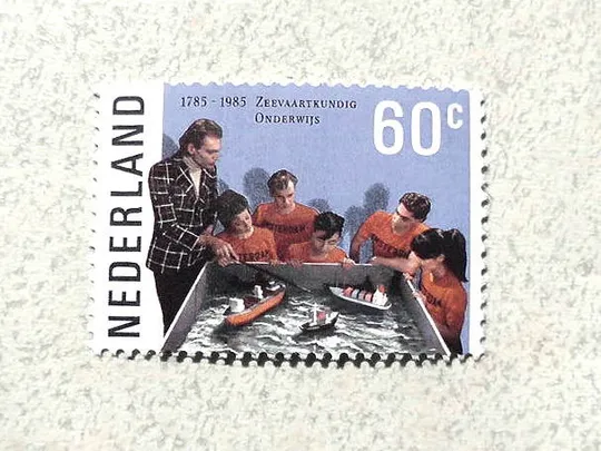 Поштова марка Нідерланди 1985 рік ** Ціна