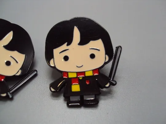 Значок пін Гаррі Поттер Невіл Лонґботом Harry Potter Neville Longbottom знак брошка лот 2 шт №18512 З аукціону