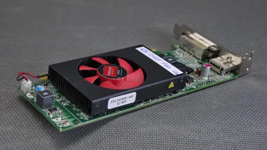 Низкопрофильная видеокарта ATI Radeon HD R5 240 1Gb GDDR3/64-bit/DVI/DP (HD 8490) PCI-E 2.0 X16 подд Вживане З аукціону