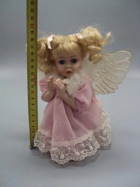 Фарфоровая кукла ангелочек девочка ангел молится на коленях Remeco Collection высота 18 см №13939 З аукціону