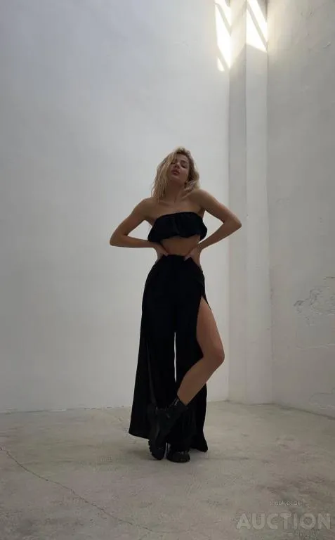 Жіночий костюм двійка спідниця-брюки та топ колір чорний Недорого