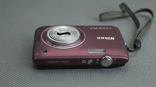 Цифровой фотоаппарат Nikon Coolpix S4100 14.0Mpix Вживане З аукціону