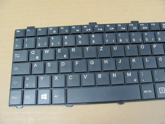 номер0323-2 клавіатура,keyboard робоча CP513253-01 CP490711-02 для Fujitsu LifeBook  A512 A530 AH531 NH751 оригінал З аукціону