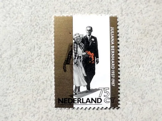 Поштова марка Нідерланди 1987 рік ** Ціна