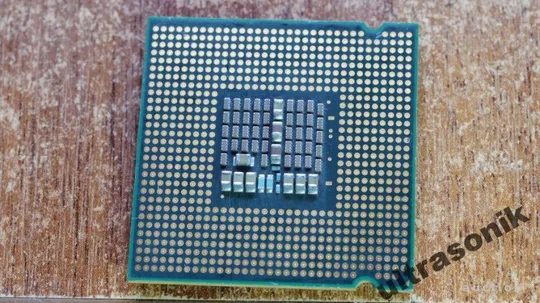 Купити 4x ядерный Xeon X3220 2.40GHz/8M/1066 (Quad Q6600) LGA775 105W Вживане