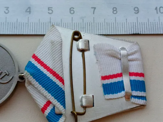 Медаль ВМФ СССР, морское братство нерушимо! Де купити