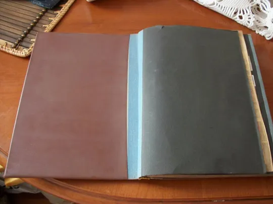 Альбом для Марок СССР , размер 30х21х2-см , коричневый , 1972-год . Продаж