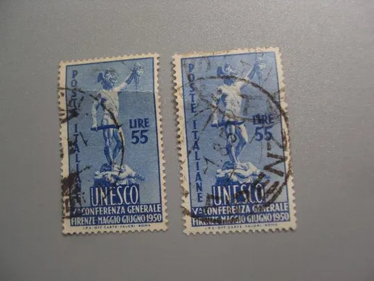 Купити марки Италия 1950 ЮНЕСКО ООН Конференция мифология античность Персей и Горгона лот 2 шт гаш №2834