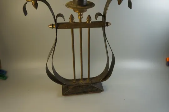 Подсвечник лира на 3 свечи высота 24,5 см №10630 Де купити