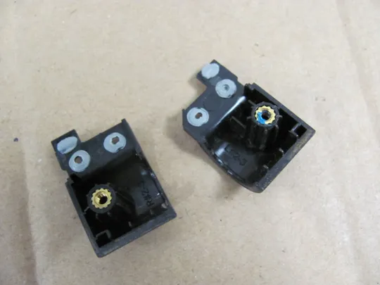 Купити 590-18 комплектуюче заглушки петель для Acer Aspire E1  E1-572P, E1-510, E1-532, E1-572, V5-561P  оригінал