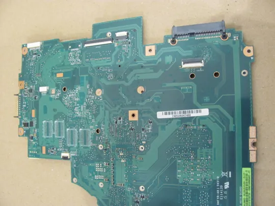 номер0116-32  материнська плата i5-5200U SR23Y 69N01HMA5A02 для  MEDION E7416   оригінал Характеристики