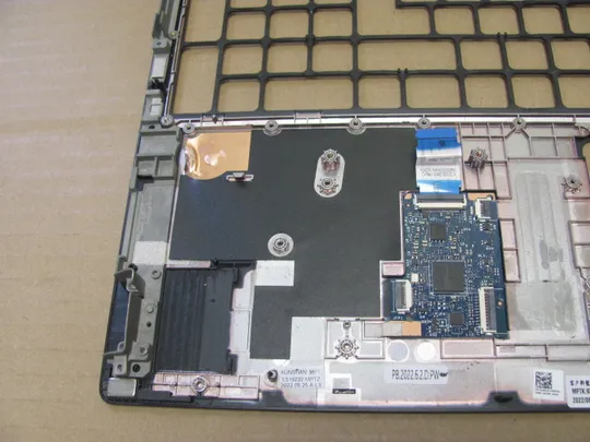 номер0978-2 корпус кришка палмрест корпус топкейс cover-C 02GKJD AP3MM000902 AP3MM000901 для Dell Precision 7670 7680  оригінал Інтернет-аукціон