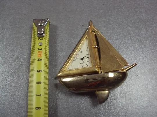 Купити Часы настольные кварц корабль парусник кораблик япония регата №с9566