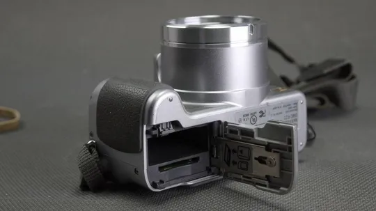 цифровой фотоаппарат 5.0Mpix Panasonic DMC-FZ5 + LEICA DC-Vario Elmarit Mega IOS lens x12 Продаж