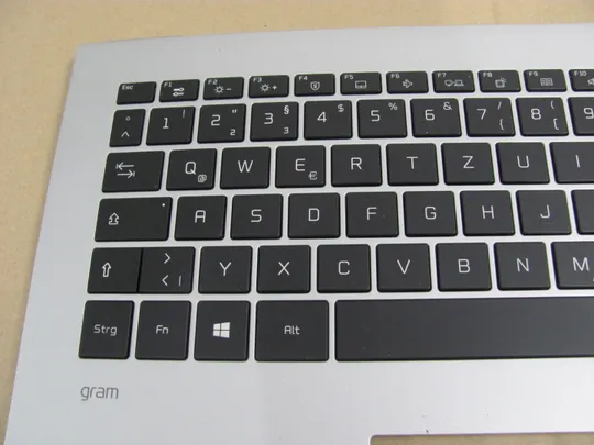 номер0951-8  Кришка панель палмрест KT01-20B9BK03 AEW74230319 клавіатура  для LG Gram 17 17Z90P оригінал З аукціону