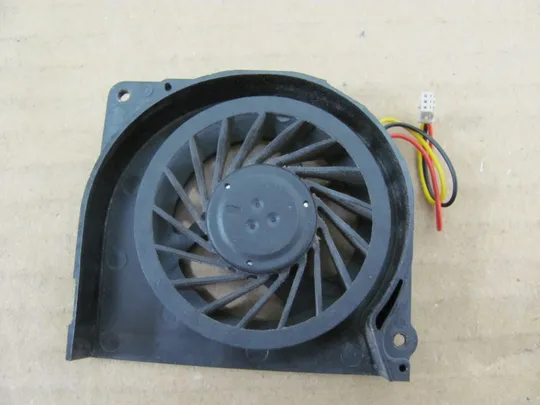 361-36 Вентилятор (кулер, FAN) CA49600-0241 для FUJITSU S760 E751 E752 T731 A572 AH550 AH551 AH701 TH700 E780 T730 T900 T901 оригінал Інтернет-аукціон