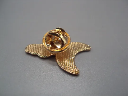 Значок пін хмара і місяць хмаринка хмарка знак брошка №18463 Продаж