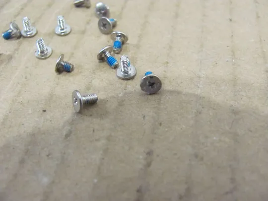 номер0326-33 комплектуюче для SAMSUNG NP600 NP600B5B4 NP400B оригінал Продаж