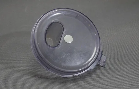 Крышка с соковыжималки от комбайна Браун Б\У пластмассовая без толкателя Де купити