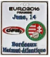 фото, Футбол матчевый значок из серии  "ЕВРО 2016"   АВСТРИЯ - ВЕНГРИЯ