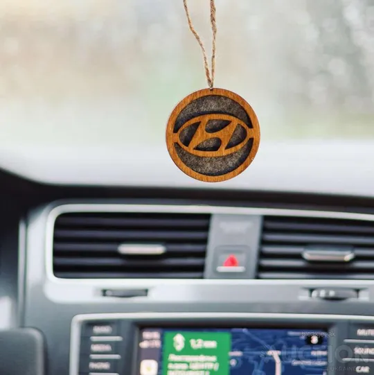 Автомобільний освіжувач повітря з парфумованою олією з логотипом Hyundai Ціна