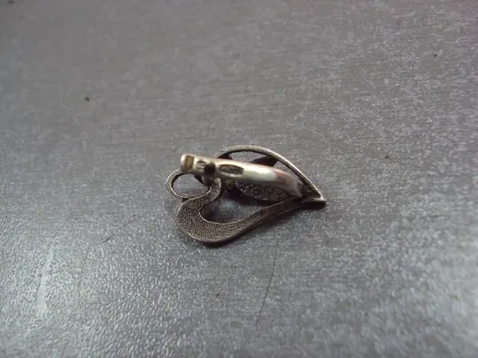 Серьга цветочек цветок листья сердце серебро 925 проба украина вес 2,45 г №11112 З аукціону