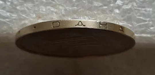 (7490) 1 гривня 2001 1АД3 широкий кант реверса - пелюстки наближені до канту (1 гривна 2001 1АД3) Продаж