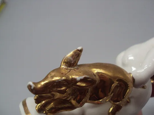 Фигура фарфор статуэтка Германия путти мальчик с поросятами ребенок и поросята высота 13,5 см №15461 Торговий майданчик