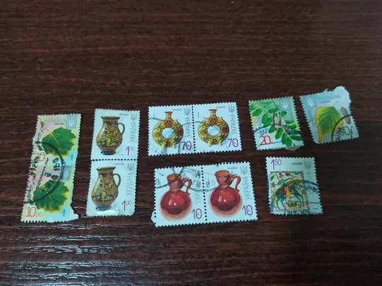 марки и сцепки Украина стандарт глечик, куманец, кувшин, листья лот 11 шт гаш №13 Ціна