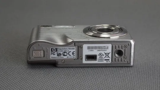 Металлический цифровой фотоаппарат HP Photosmart R927 8.2Mpix 7,5-22,5mm zoom lens Вживане Продаж