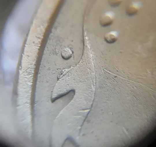 (7308) 50 копійок 1994 1.2АЕм різновид викрошок на вінку між 6 та 7 гронами на реверсі (50 копеек 1994 1.2АЕм брак) Ціна