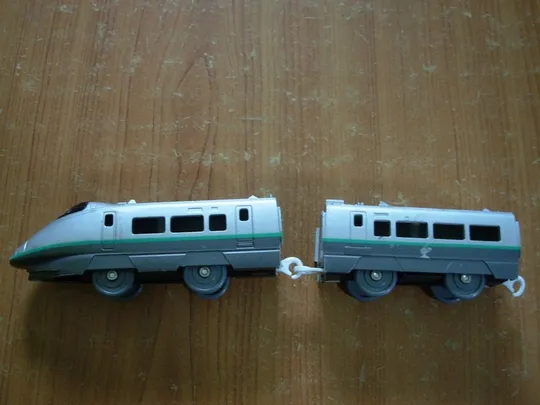 Паровіз та вагончик Tomy Де купити